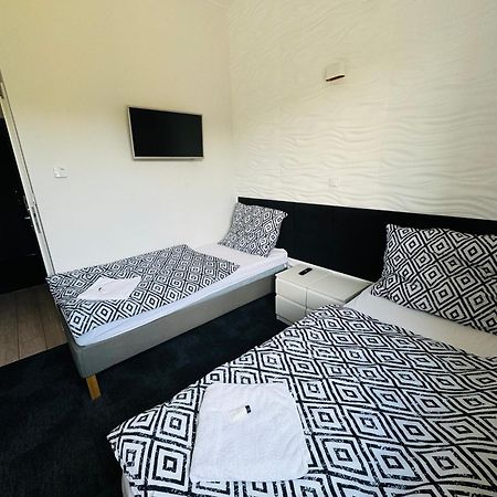 Hotel Lesny Korne Екстериор снимка