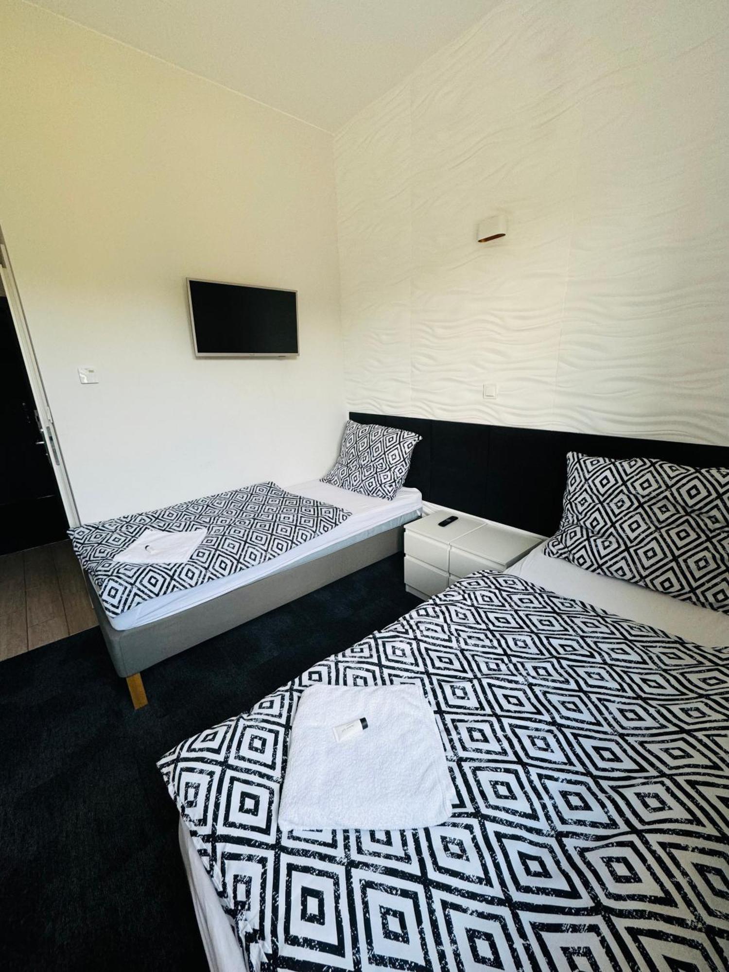 Hotel Lesny Korne Екстериор снимка